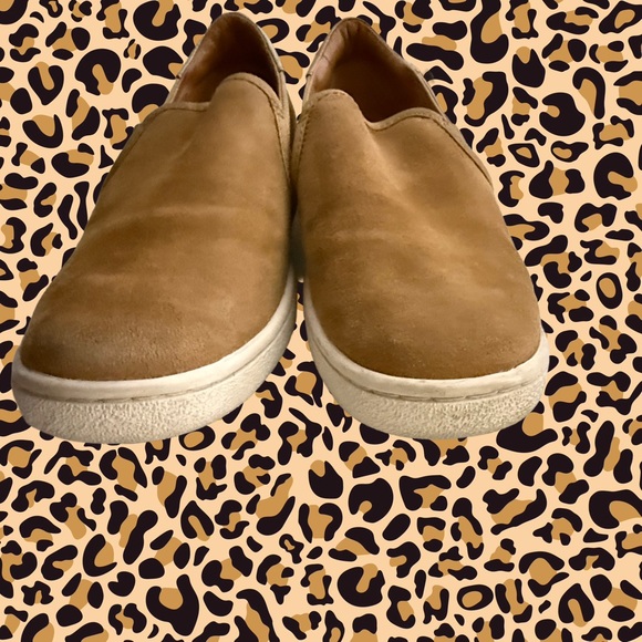 Women’s UGG Tan Slip-On Sneakers - Picture 4 of 5